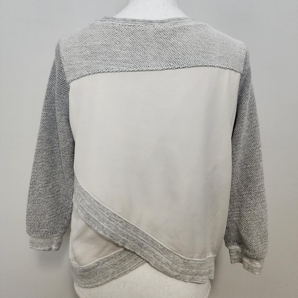 American Eagle outfitters grey cream sweatshirt‎ with chiffon back